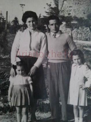 Foto di famiglia in villa - 1956